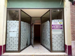 Location Local commercial à Ejea de los Caballeros. Local en alquiler en plaza de la villa  y junto a todos los serv