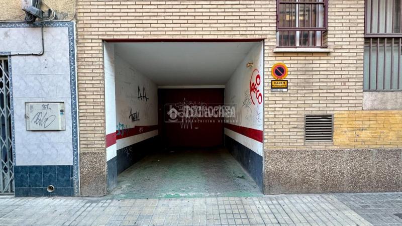 Foto 1575c10f-7caf-41f3-b502-e6dfd5f7785e. Autoparkplatz in La Almozara Zaragoza