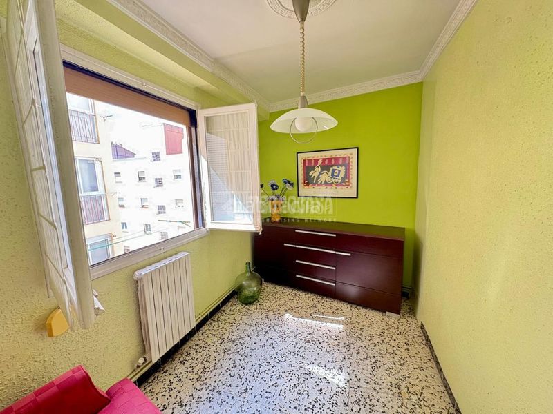Foto 65107b3c-f490-46da-9861-b03d0252ae41. Piso  en venta en La Almozara Zaragoza