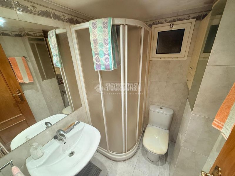 Foto 990be7d1-0717-4bb2-875d-54f080a799a0. Pis amb calefacció a La Almozara Zaragoza