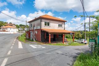 Maison à Lugar ameas 6. Casa con negocio en ameas- carral