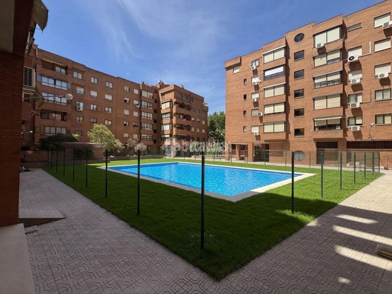 Foto c0dedba9-26e2-47c8-a3d9-a211dede824d. Pis amb calefacció aparcament a Base Aérea Torrejón de Ardoz