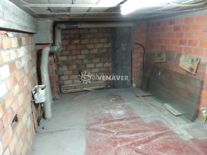 Foto 3b04b14b-3f3a-4d38-a4b7-c5a2c75b8217. Alquiler local comercial  en avda. castrelos en Vigo