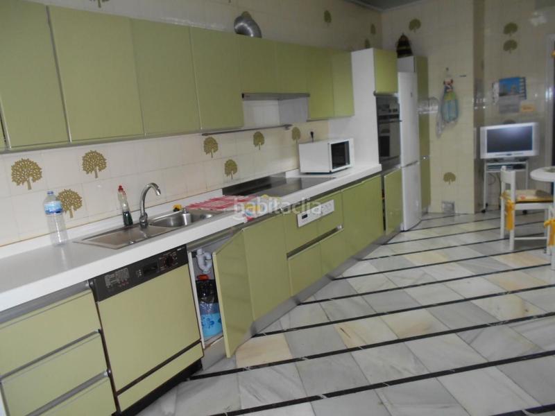 Foto b7bcbf9f-b493-48df-bf15-31ebec86a997. Appartement avec parking dans Centro Ourense