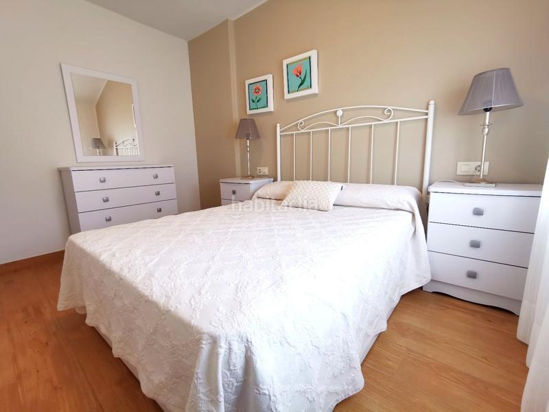 Foto abc76b3a-95d6-4ea1-b26d-eee57915f9b9. Ático piso bonito en venta con terraza y vistas al mar en Sanxenxo