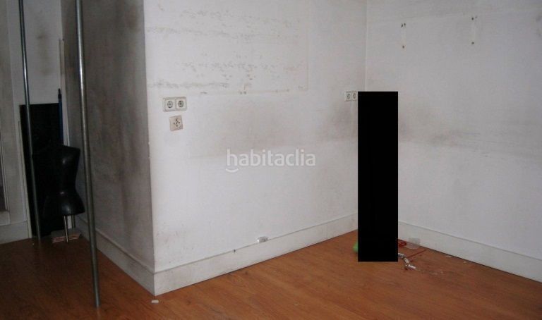 Foto c2f8c102-0af8-48f8-8d63-bfa67b629a52. Lloguer local comercial a Centro Ourense