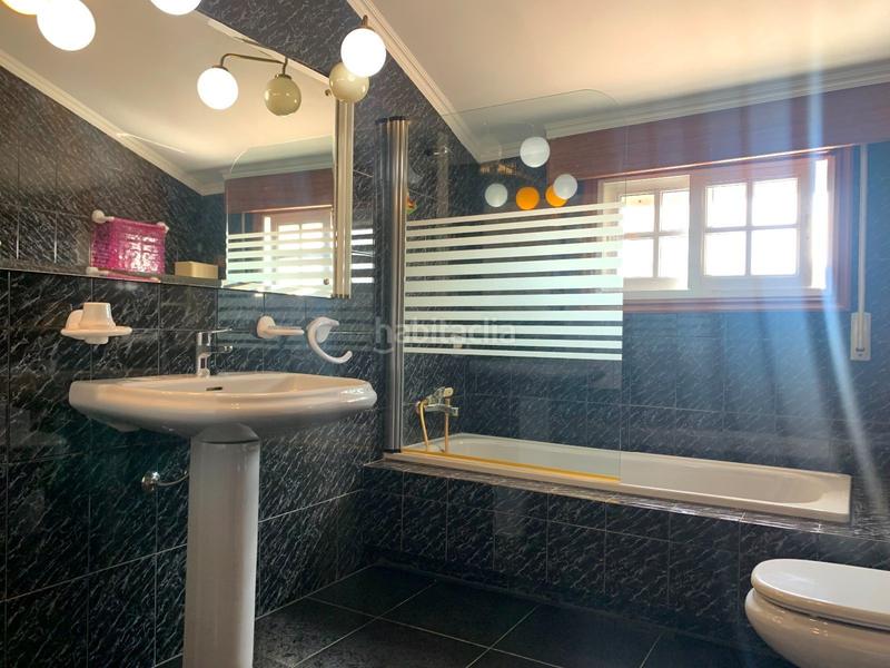 Foto 1248e1c0-b2b6-4955-83df-28291bae18af. Chalet mit heizung parking in Panxón Nigrán