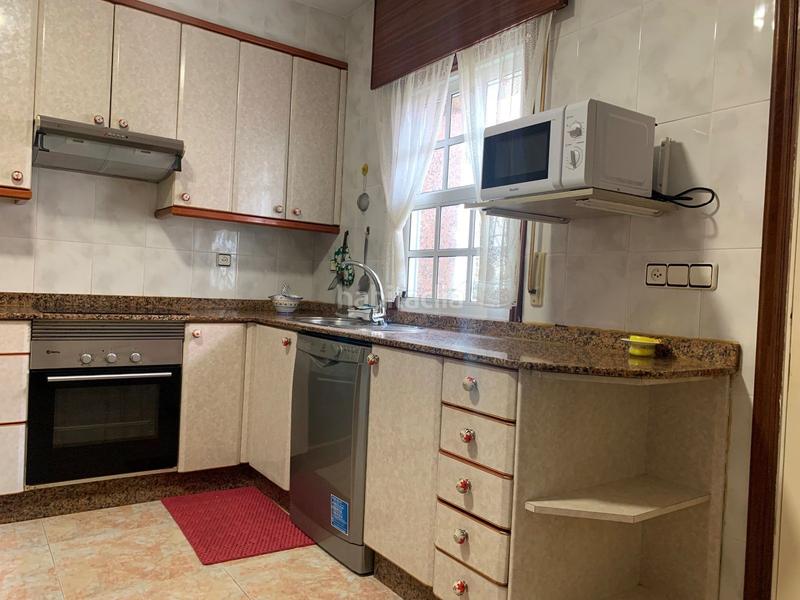 Foto ea81ea47-2ca2-44af-b28f-7f5968df5e82. Chalet mit heizung parking in Panxón Nigrán