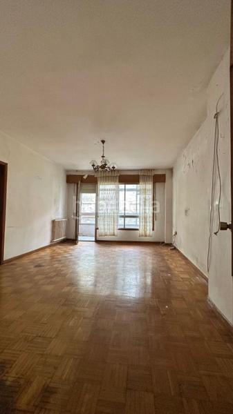 Foto 154557c0-c60d-4bcd-a888-6b995df6b392. Pis amb calefacció a Ribadavia