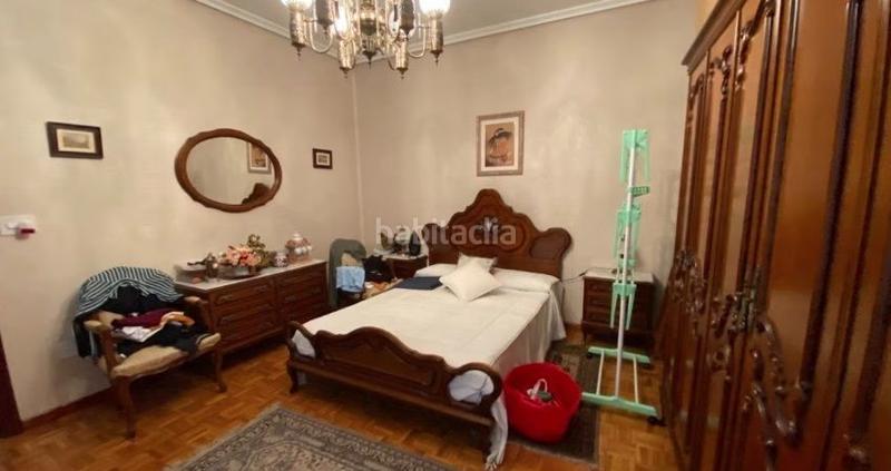 Foto d785b05b-8213-4f3e-91f7-d3bbc8ed3524. Appartamento con riscaldamento parcheggio in Casco Viejo Ourense