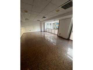 Rent Office space in Centro. Oficina ubicada en el   centro  de ourense.