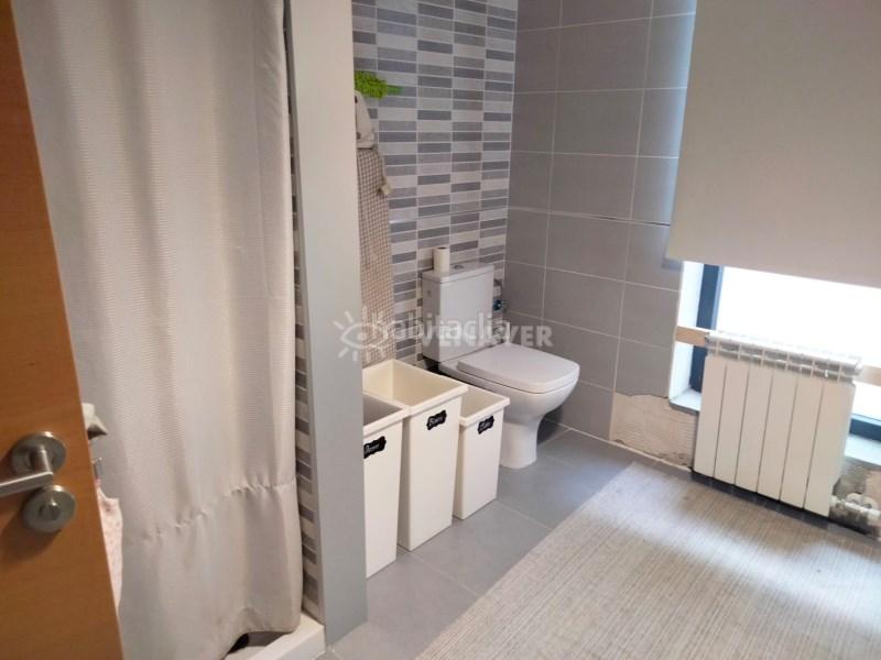 Foto ce2f58ea-1013-46ae-be92-336abe1d205b. Chalet adosado en barra de miño en A Ponte Ourense