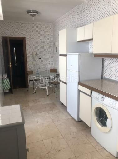 Foto d3e21a47-0e0f-4d3d-896f-be2d24db3ea3. Rent flat with heating in Couto Ourense