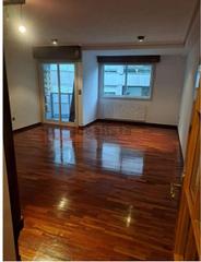 Piso en Centro. Piso  de 142 m2 con garaje ubicado en el centro de la ciudad