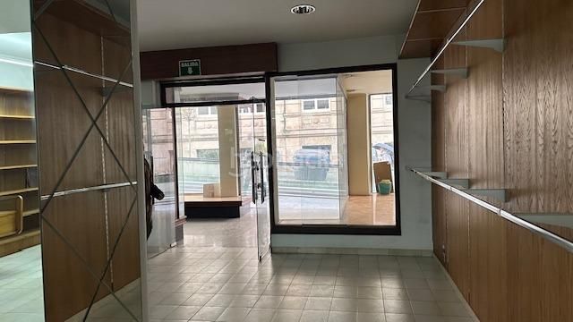 Foto 52c5603a-09da-4c3c-8110-96c3ace08793. Lloguer local comercial a Centro Ourense