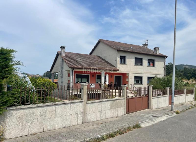 Foto f15e1434-e005-4dab-ab6f-0cbb6fc76536. Casa con parcheggio in Sobrán Vilagarcía de Arousa