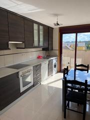Àtic a Moraña. En venta piso céntrico de 3 dormitorios, 2 baños, garaje y trast