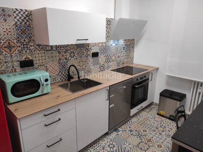 Foto e928b0f1-6571-4807-ad37-5f3e596935de. Rent flat with heating in Centro Ourense