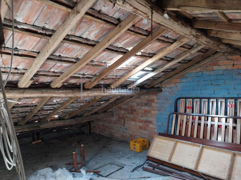 Foto f8cbfe85-bea9-4315-a3d2-ddcb107bb0b0. Casa se vende casa con jardín en o carballiño en Carballiño (O)