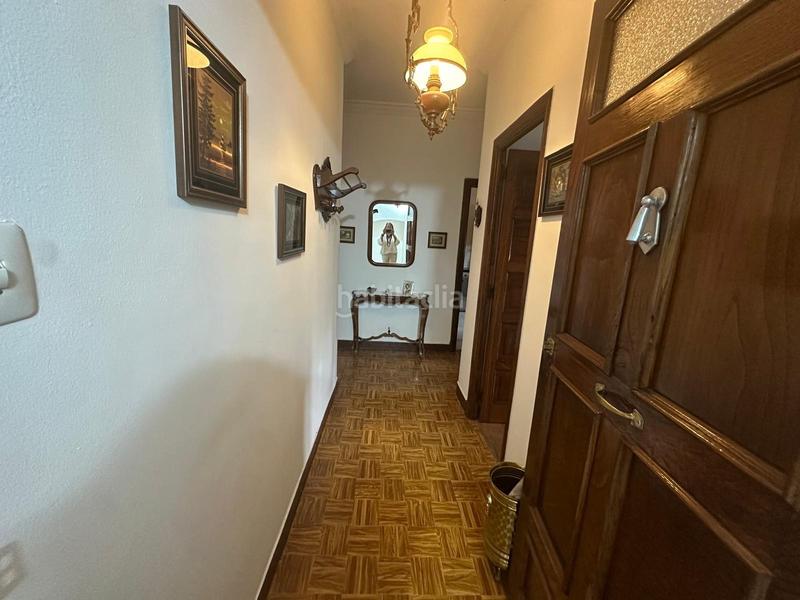 Foto 075c2a9c-260b-4087-b036-a919e3a36ac3. Casa  de dos plantas con bodega y bajo cubierta en Ourense