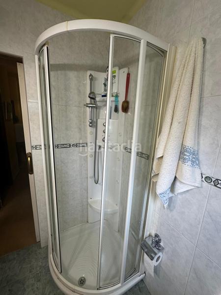 Foto 0d87ec62-5af5-42bf-9c03-d506c3185914. Casa  de dos plantas con bodega y bajo cubierta en Ourense