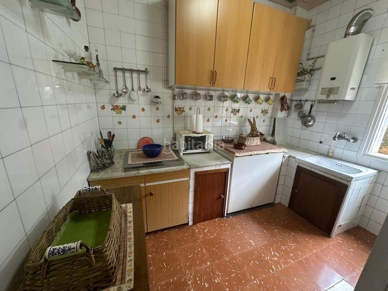 Foto 1bdbc2fe-5812-4a19-ab34-2bc1759cfb7c. Casa  de dos plantas con bodega y bajo cubierta en Ourense