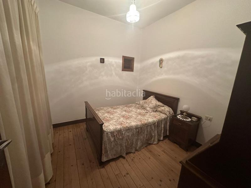 Foto 54133f3a-10d6-43d8-a935-d34a27740efd. Casa  de dos plantas con bodega y bajo cubierta en Ourense