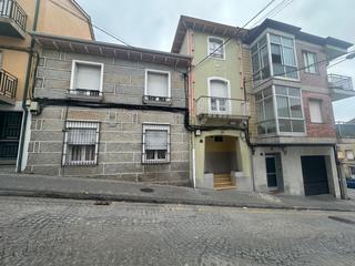 Maison à Couto. Casa de dos plantas con bodega y bajo cubierta