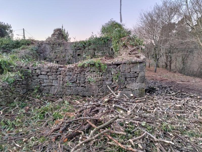 Foto cb8bd04b-37da-4fa0-aac2-4c6f97adb7e6. Finca rústica terreno en venta en a esculca salcedo en Pontevedra
