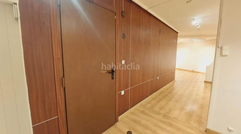 Foto a296b9da-6fde-4e98-bc82-bcea9d81f9a5. Lloguer local comercial a Centro Ourense