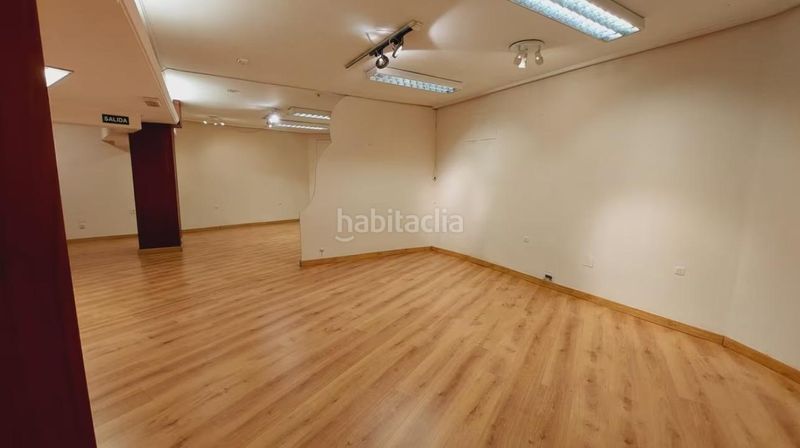 Foto c9656d5a-68ad-4a76-be32-087658dd6809. Lloguer local comercial a Centro Ourense