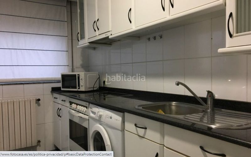 Foto f80d54d5-d797-4a5f-83d4-d14f3cf30d5b. Alquiler piso  Centro en Centro Ourense