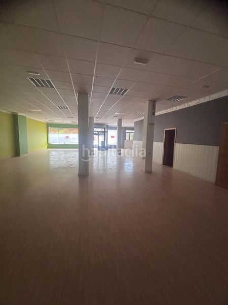 Foto 715021e1-7988-4ebd-bec8-cba8dbdeacdb. Local comercial a calle del redondo 34 a Pontecesures
