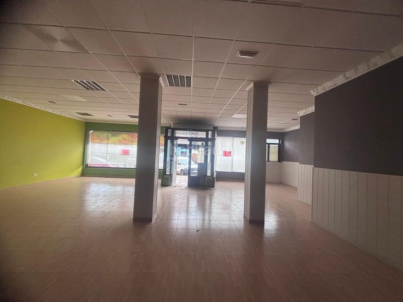 Foto c962d70a-461a-410c-ad76-b266be0a50d3. Local comercial a calle del redondo 34 a Pontecesures