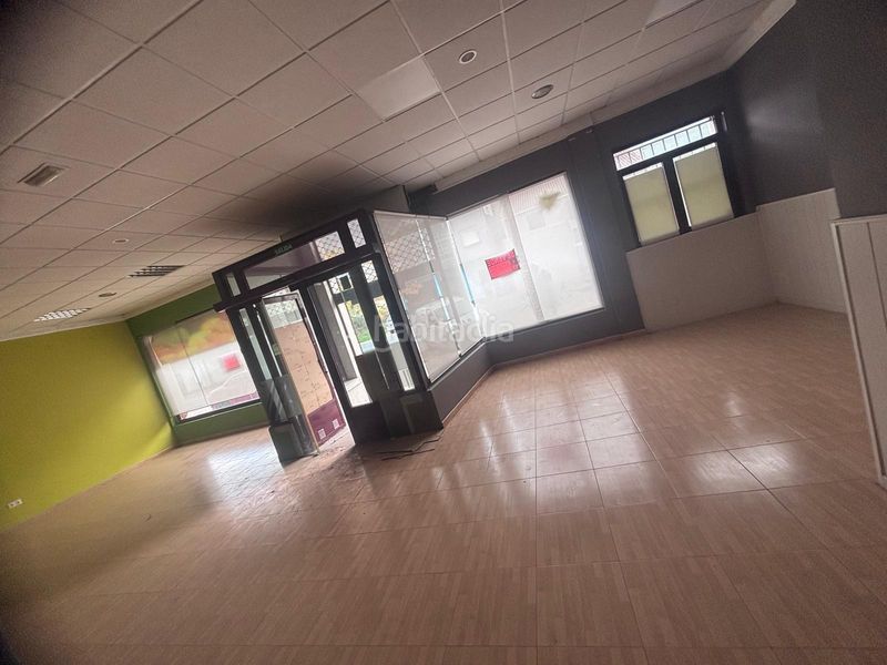 Foto ce3f992a-b783-4179-9151-d3e89a6031e5. Local comercial a calle del redondo 34 a Pontecesures