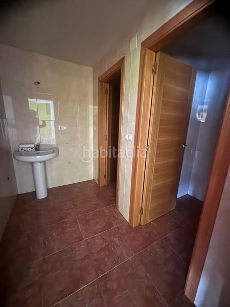 Foto eca4eaa7-6946-4b7e-93eb-2301c95722c5. Local comercial a calle del redondo 34 a Pontecesures