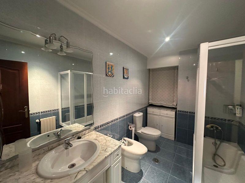 Foto 4df9a812-988a-485e-9932-a5927240a27a. Casa adossada amb aparcament a Universidad Ourense