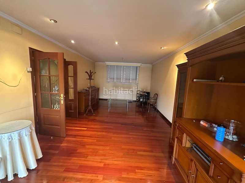 Foto 4fa09b92-71b3-484f-b5f3-f031a8430930. Casa adossada amb aparcament a Universidad Ourense