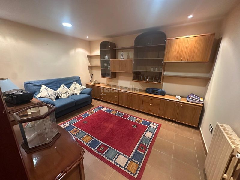 Foto ae010c35-6fd5-4264-b905-ea0e73191451. Casa adossada amb aparcament a Universidad Ourense