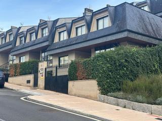 Maison jumelée à Universidad. Venta de chalet adosado en pleno centro de la ciudad