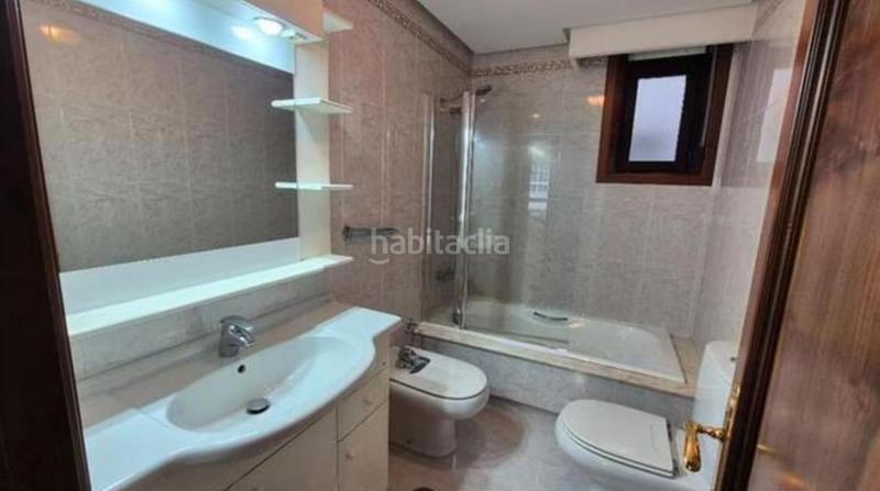 Foto e473ce24-57ed-4d87-8ed6-d523da28c8df. Rent flat with heating in Centro Ourense