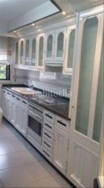 Foto 984f4283-8386-4c21-8319-e75fef6724c7. Lloguer pis amb aparcament a Centro Ourense