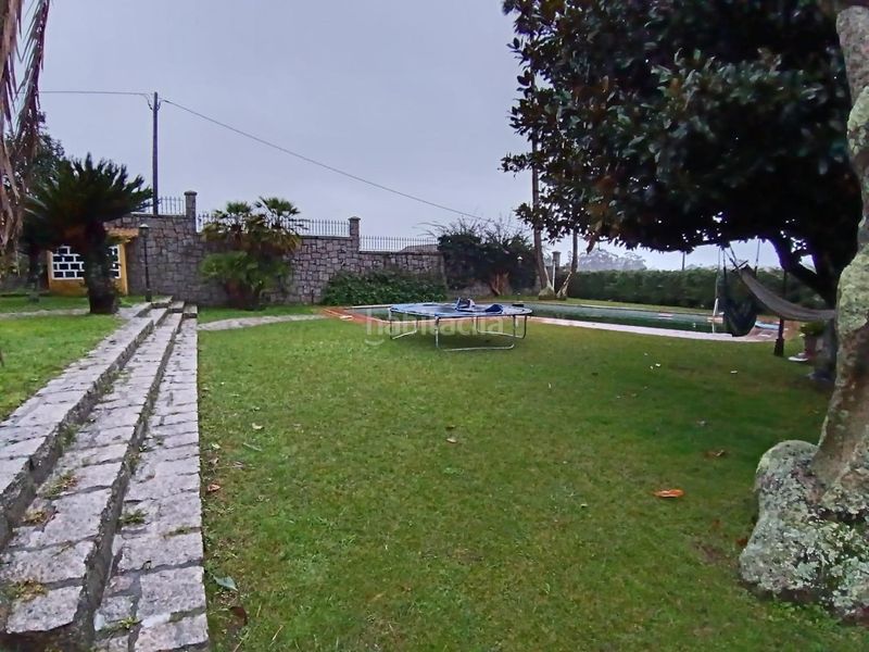 Foto f7843e42-e077-4a0e-b8bf-983c5ac5f285. Xalet amb calefacció aparcament piscina a Cambados