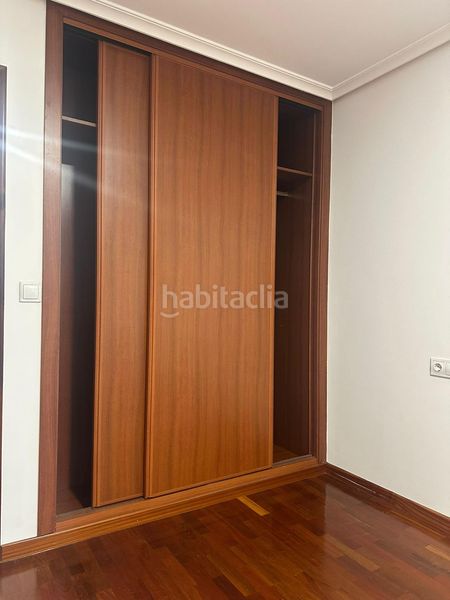 Foto ca0e7dbb-2d7c-496c-a52a-5e0b5d5fc20b. Apartament amb aparcament a Ventiun Ourense