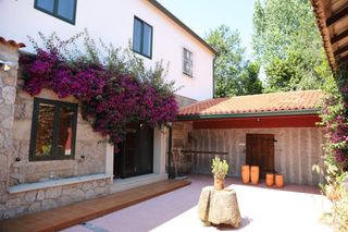 Casa  De la estación. Espléndida casa en portas con terreno y oportunidad de inversión