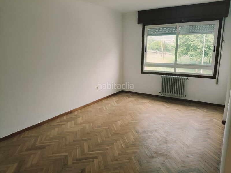 Foto de977800-4018-4782-ab93-193f3570aecc. Pis amb aparcament a Barbadás