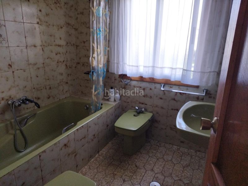 Foto 140b2fde-f3c5-47b7-b3ab-4ae35a4df7b1. Casa amb aparcament a Muíños