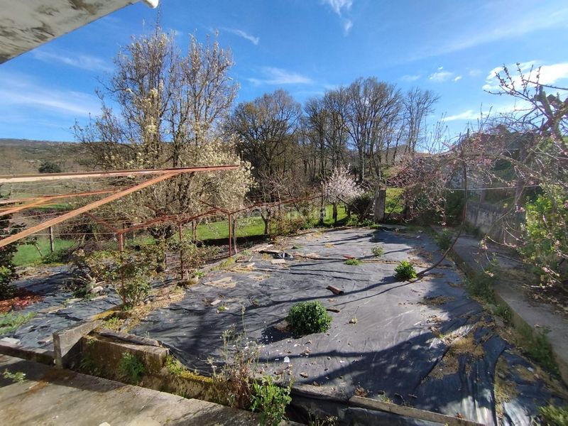 Foto 2098ffc8-c2fa-4045-bb04-a5b67f19a703. Casa amb aparcament a Muíños