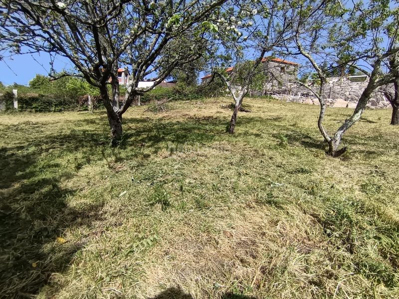 Foto 9b038b3c-ebec-4cbe-8337-2fe9bfef3b48. Terreno residencial terreno urbano edificable en armenteira entorno privelegiado en las rias baixas en Meis