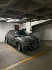 Aparcament cotxe a Centro